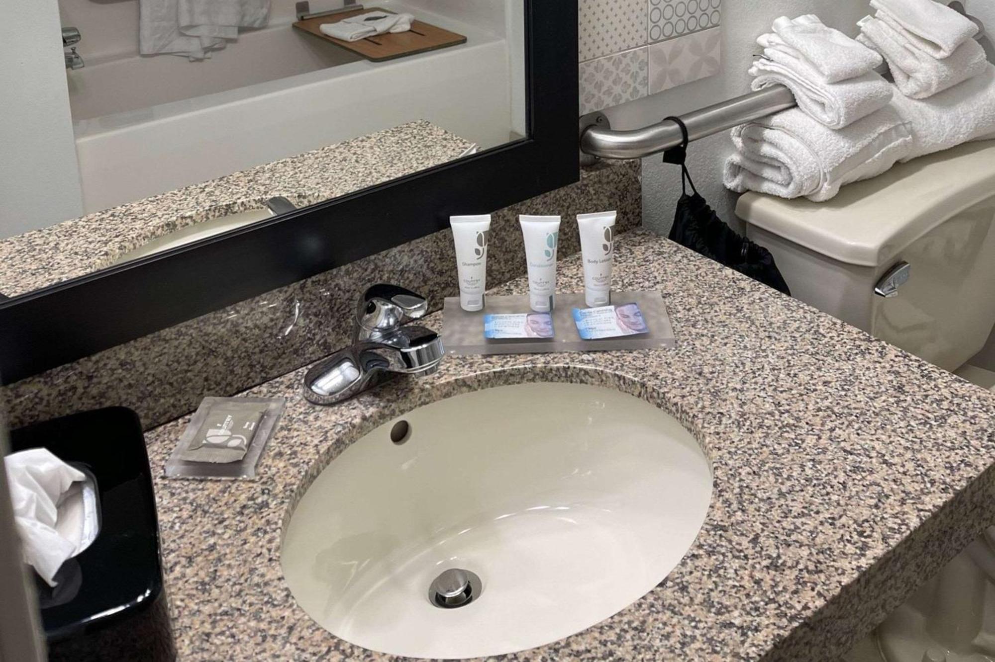 Country Inn & Suites By Radisson, Merrillville, In Eksteriør billede